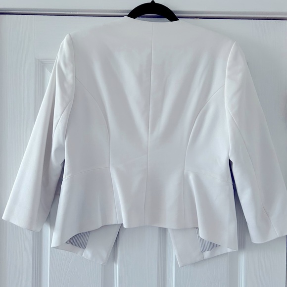 Cropped Blazer - Picture 3 of 3